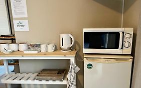 Cenikma Guest Suites - Family Room 2